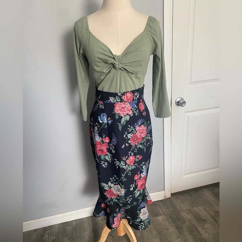 Vixen SET Skirt and top